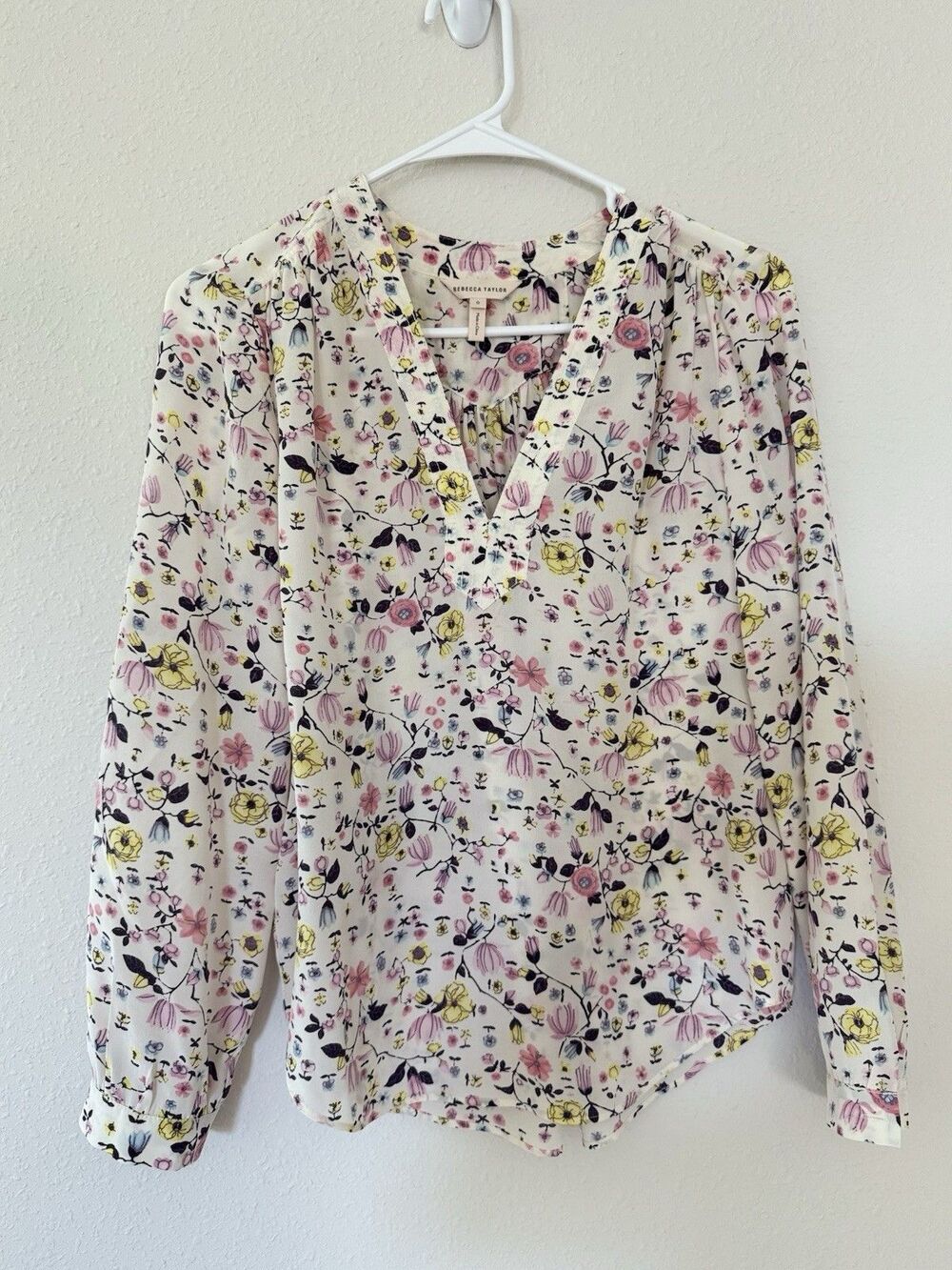 REBECCA TAYLOR Floral Silk V-Neck Blouse Coquette Too Flowy Size 0 Cottagecore